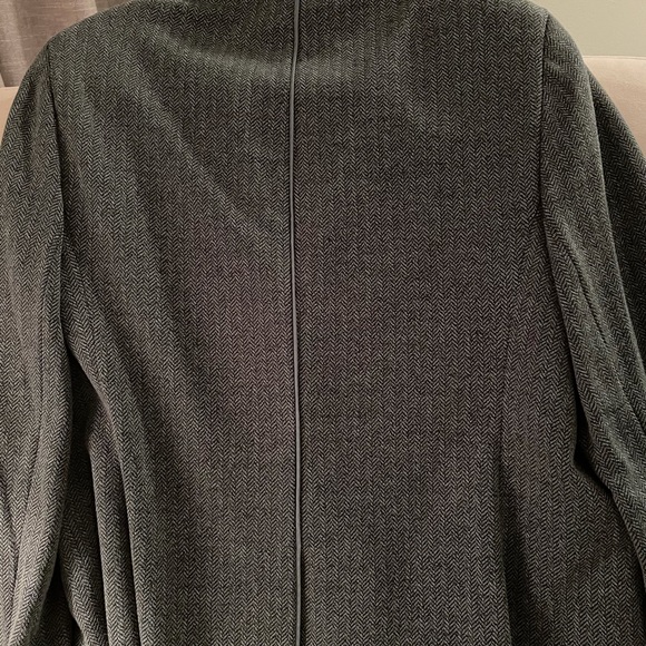 Blazer - Picture 5 of 5